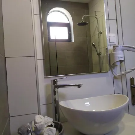 Valentinos Aparthotel