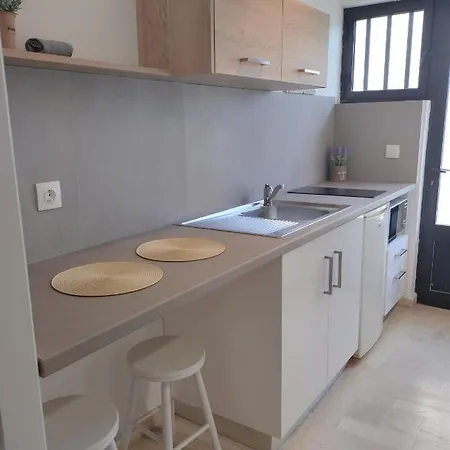 Valentinos Aparthotel