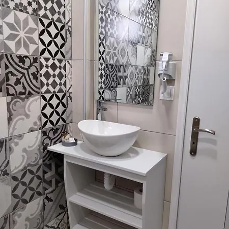 Valentinos Aparthotel